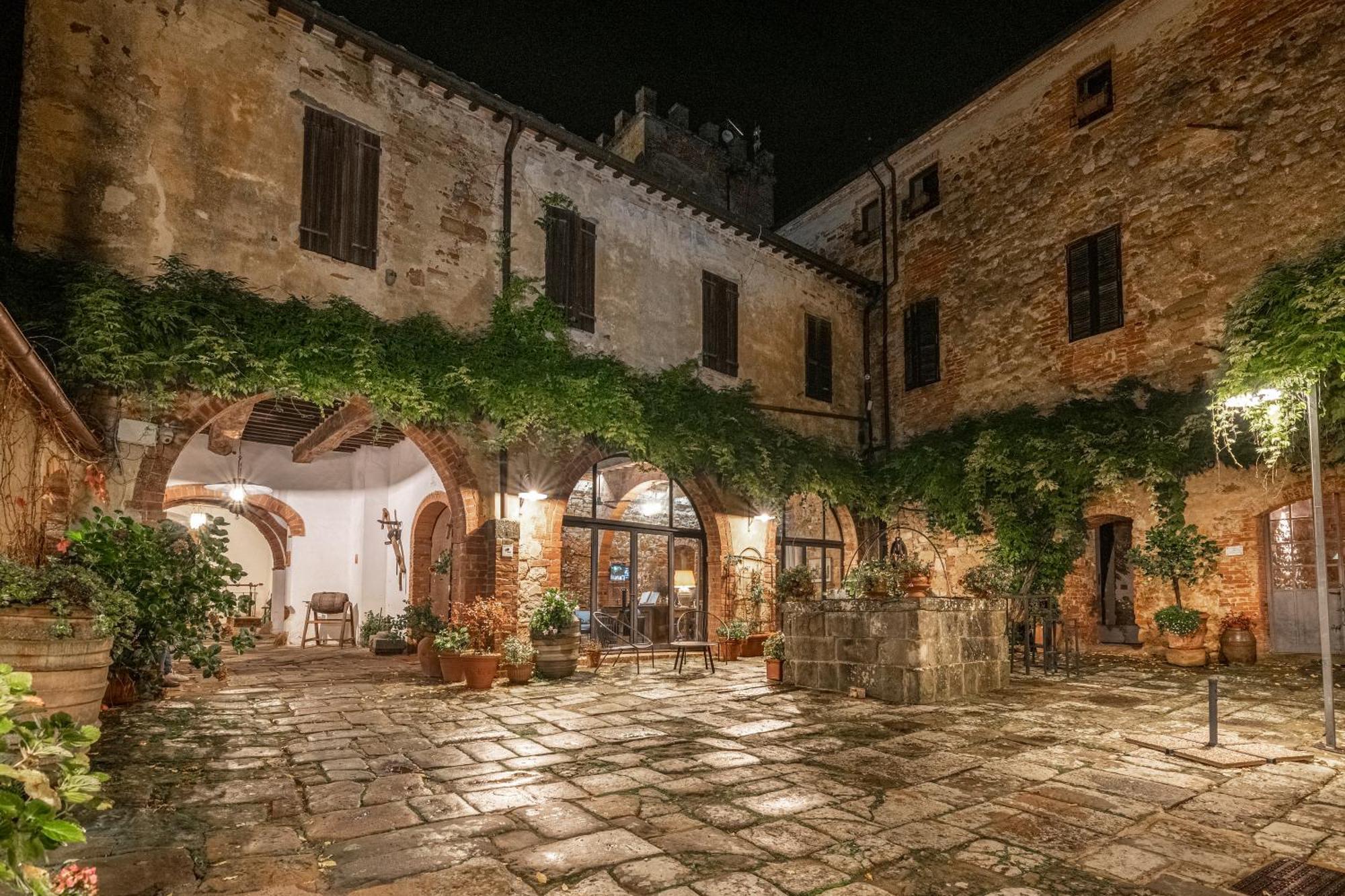 Abbadia Sicille Relais Hotel Trequanda Exterior photo